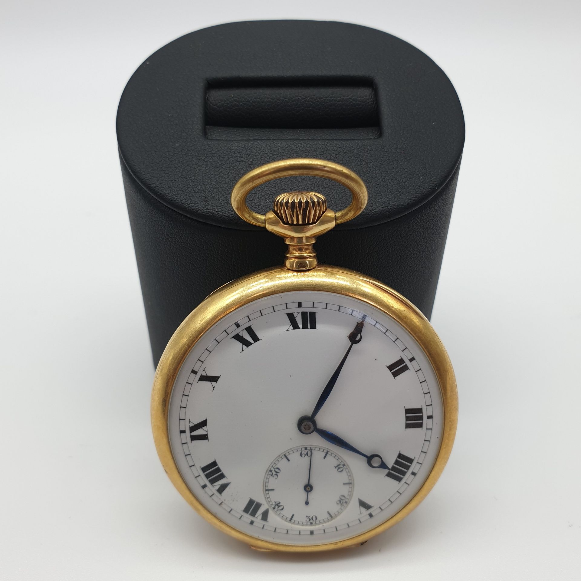 Null Reloj de bolsillo de oro amarillo 750°, esfera esmaltada con números romano&hellip;