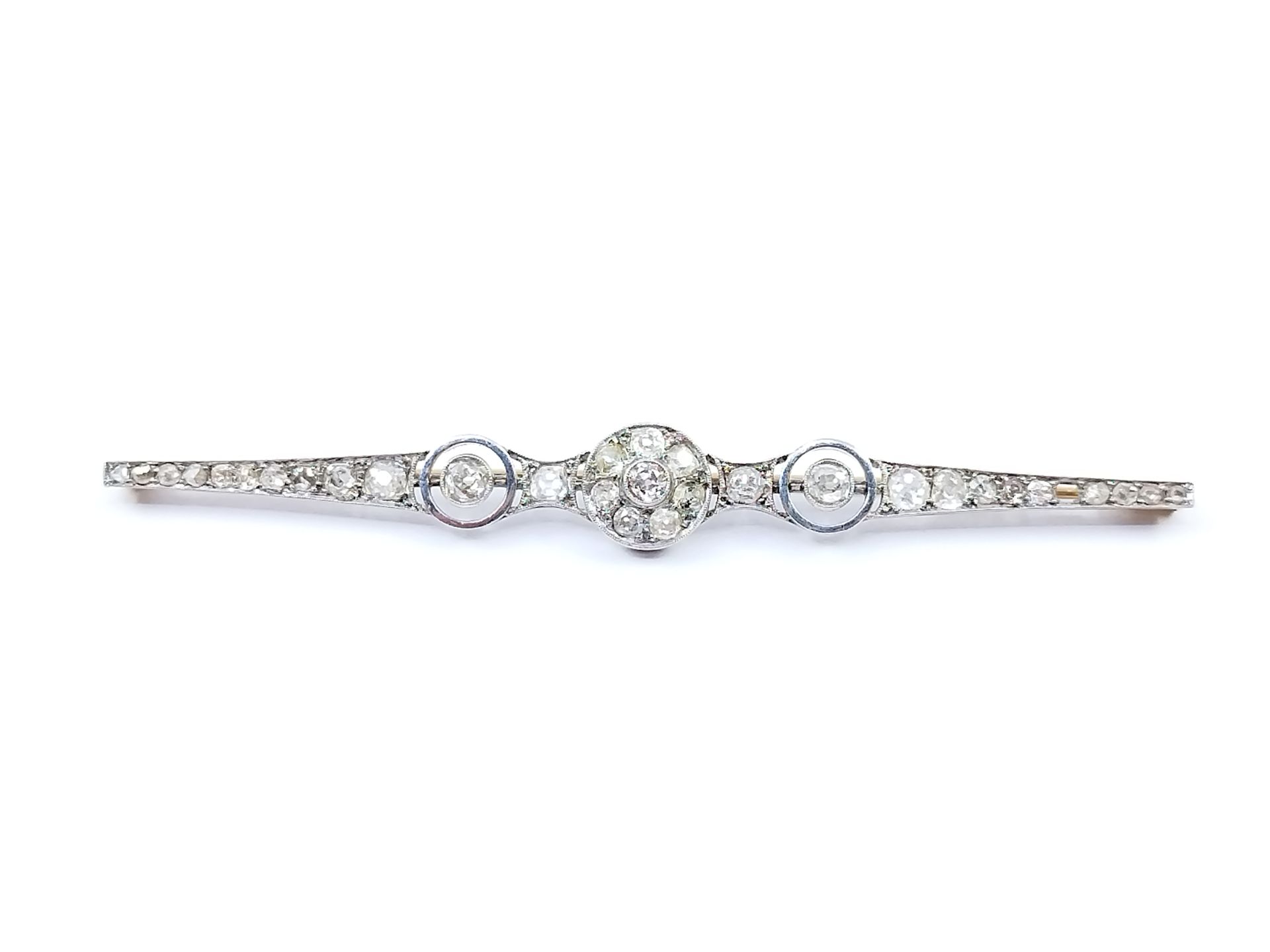 Null 
BROCHE "barrette" en or deux tons sertie de diamants taille ancienne

Manq&hellip;