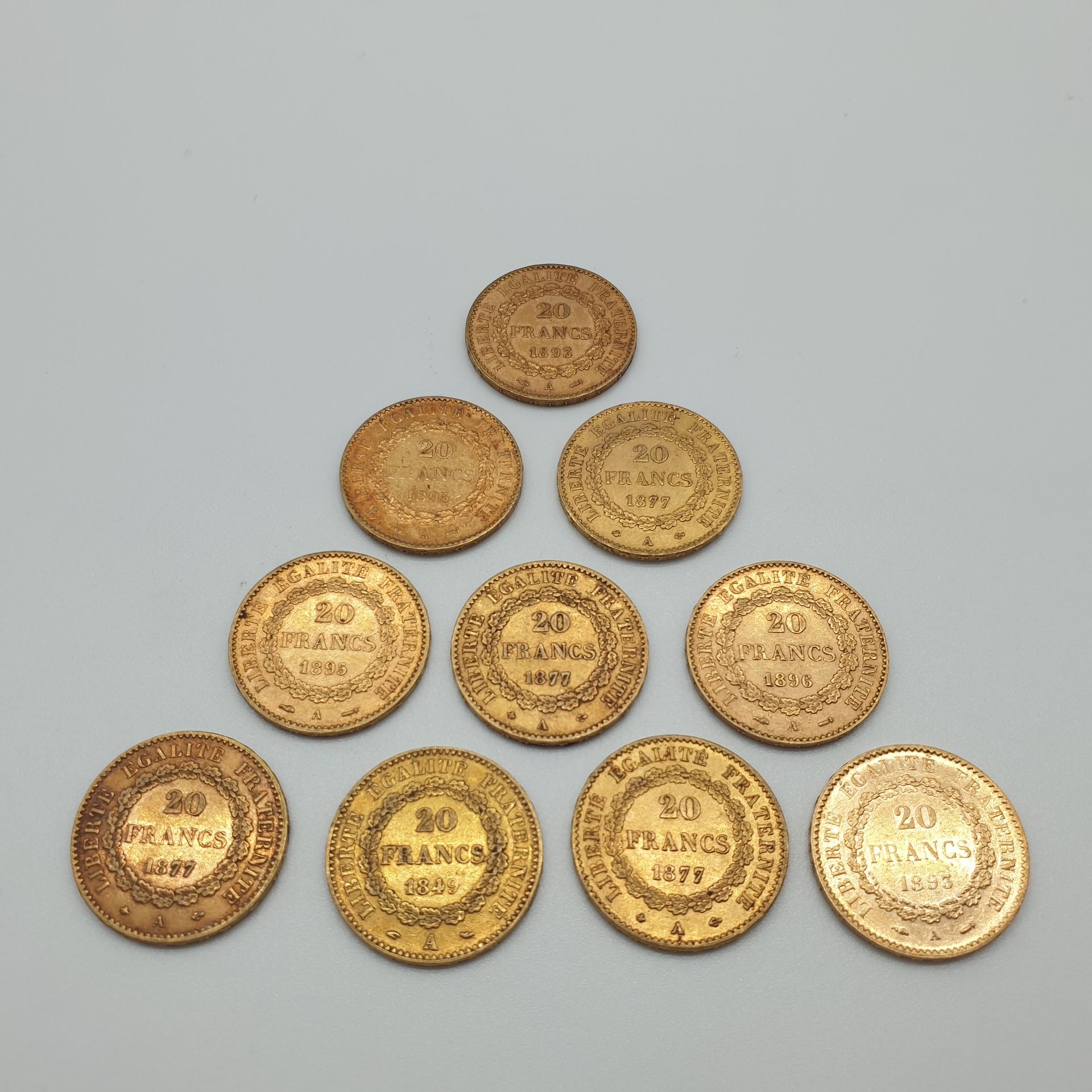 Null Lot von zehn Münzen zu zwanzig Goldfranken mit Genie 1849/A, 1877/A, 1895/A&hellip;
