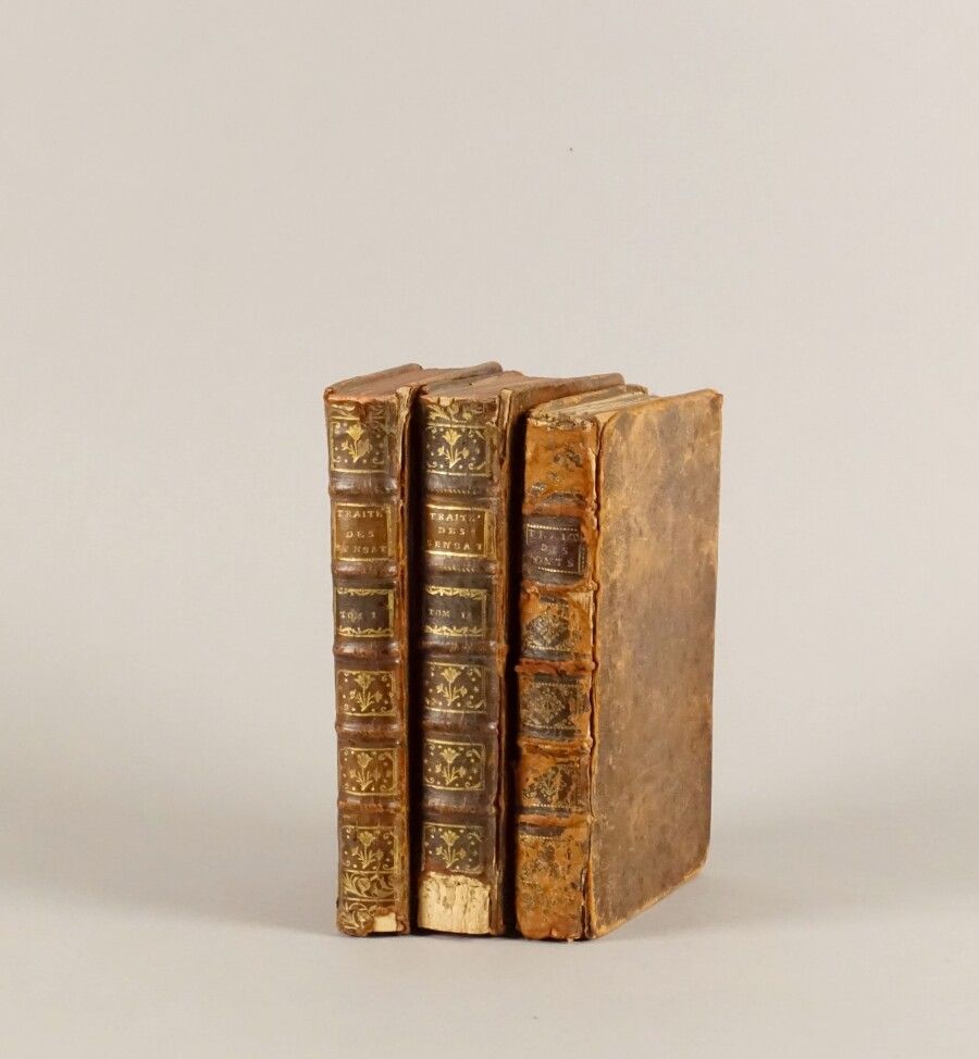 Null Reunion of three volumes: 

- GAUTIER Henri. Traité des ponts, où il est pa&hellip;
