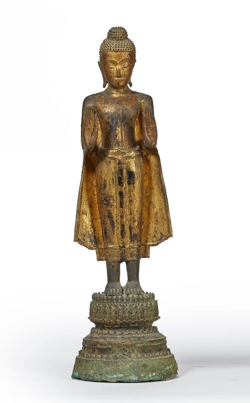 Null THAILANDE - Vers 1900

Bouddha en bronze laqué doré, debout sur une haute b&hellip;