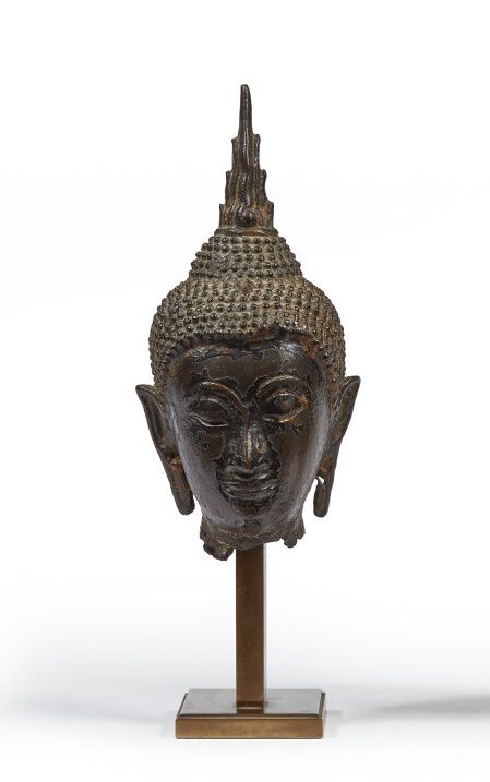 Null THAILANDE, Ayutthaya - XVIIe siècle

Tête de bouddha en bronze à traces de &hellip;