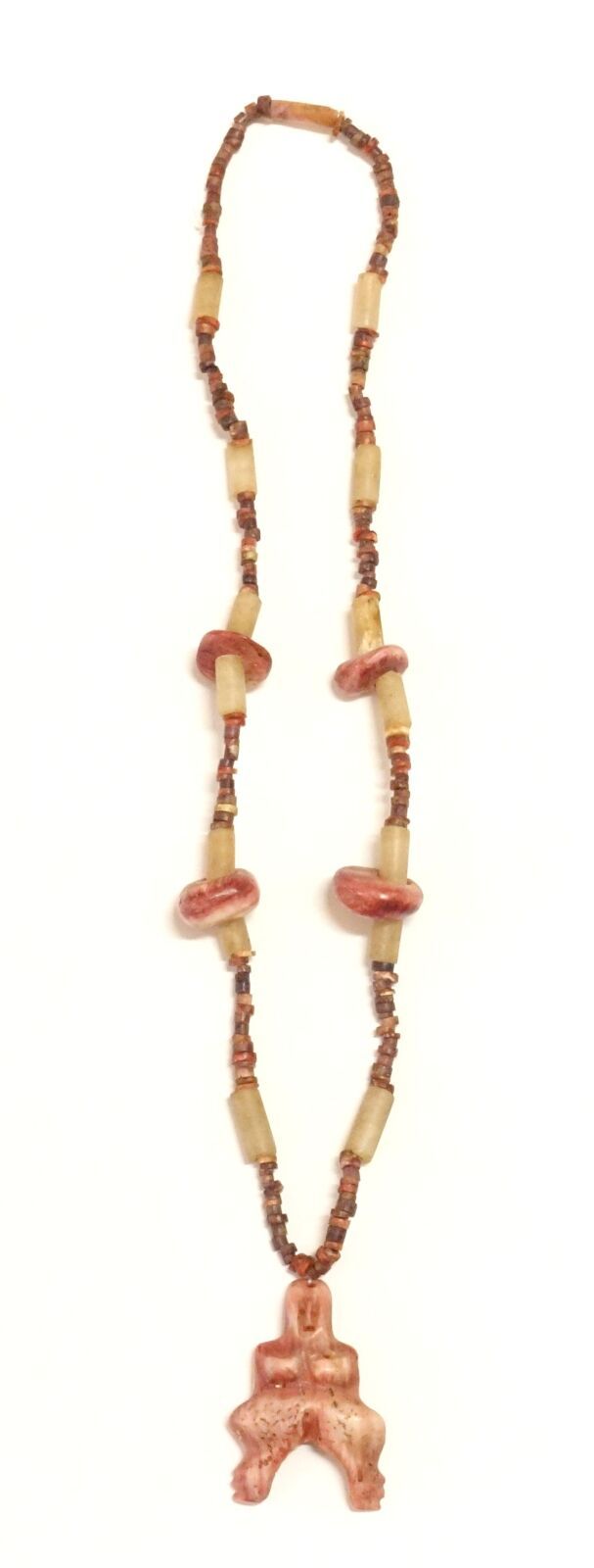 Null Halskette aus einer Vielzahl von sehr kleinen Spondylperlen, sechzehn röhre&hellip;