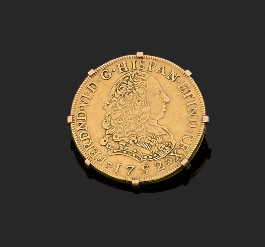 Null Broche en or jaune 750 millièmes ornée au centre d'une pièce de 8 escudos o&hellip;