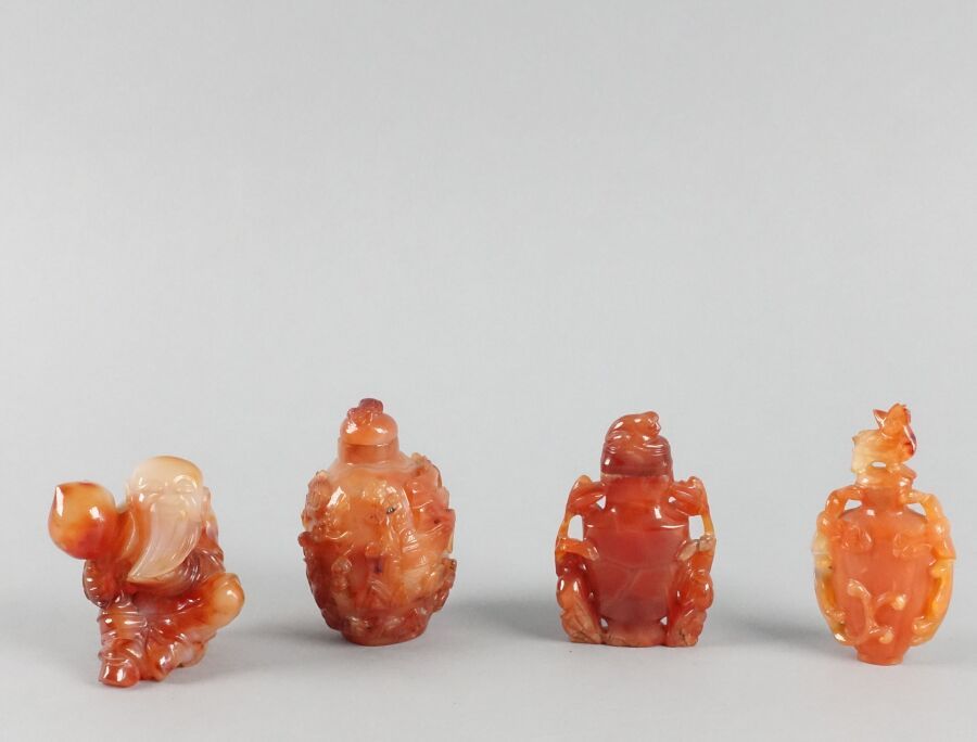 Null 中国

橙色浮雕中的硬石和复合元素拍品

现代装饰作品

(轻微的事故。)

高度7、7、8和8.5厘米