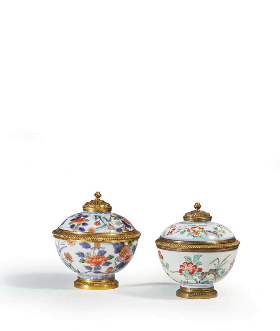 Null JAPON - Milieu époque EDO (1603-1868)
Deux bols couverts en porcelaine à dé&hellip;
