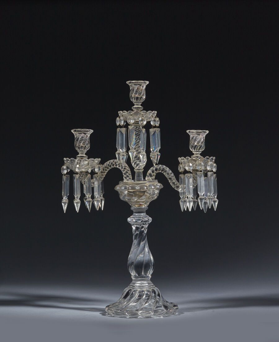 Null BACCARAT 
Pair of crystal candelabras with three arms of light, and pendant&hellip;