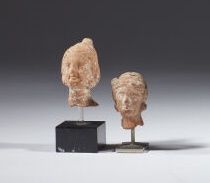 Null Great Greece, Hellenistic period
Lot consisting of two female heads 
Terrac&hellip;