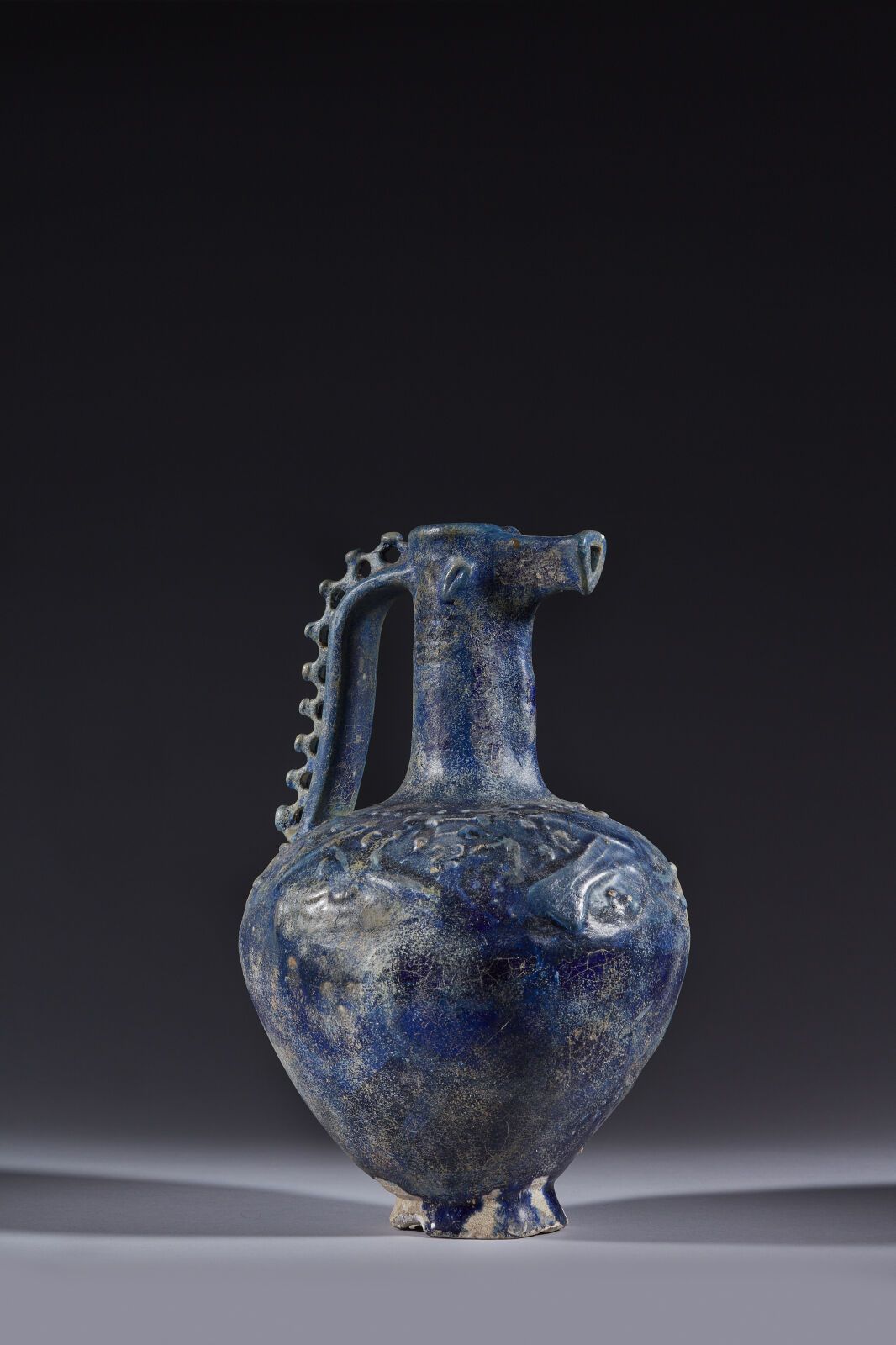 Null IRAN, 12. Bis 13. Jahrhundert
Flasche mit knolligem Henkel und langem Hals &hellip;