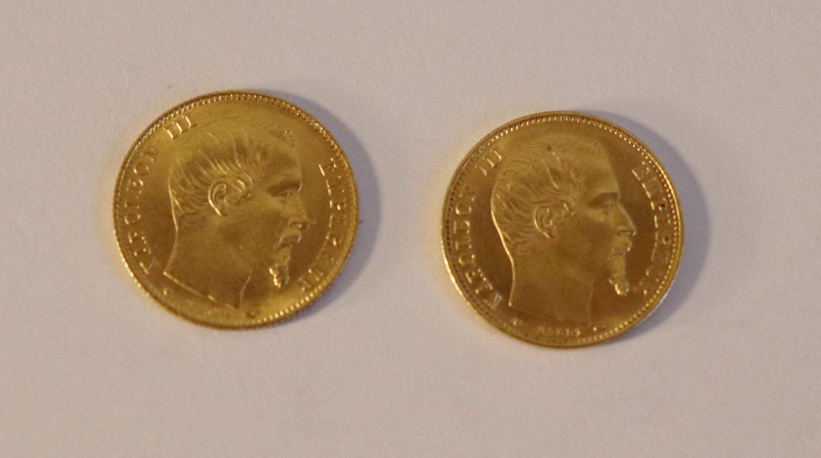 Null Deux PIECES de 5 francs or Napoléon III, petit module, 1854, une tranche li&hellip;
