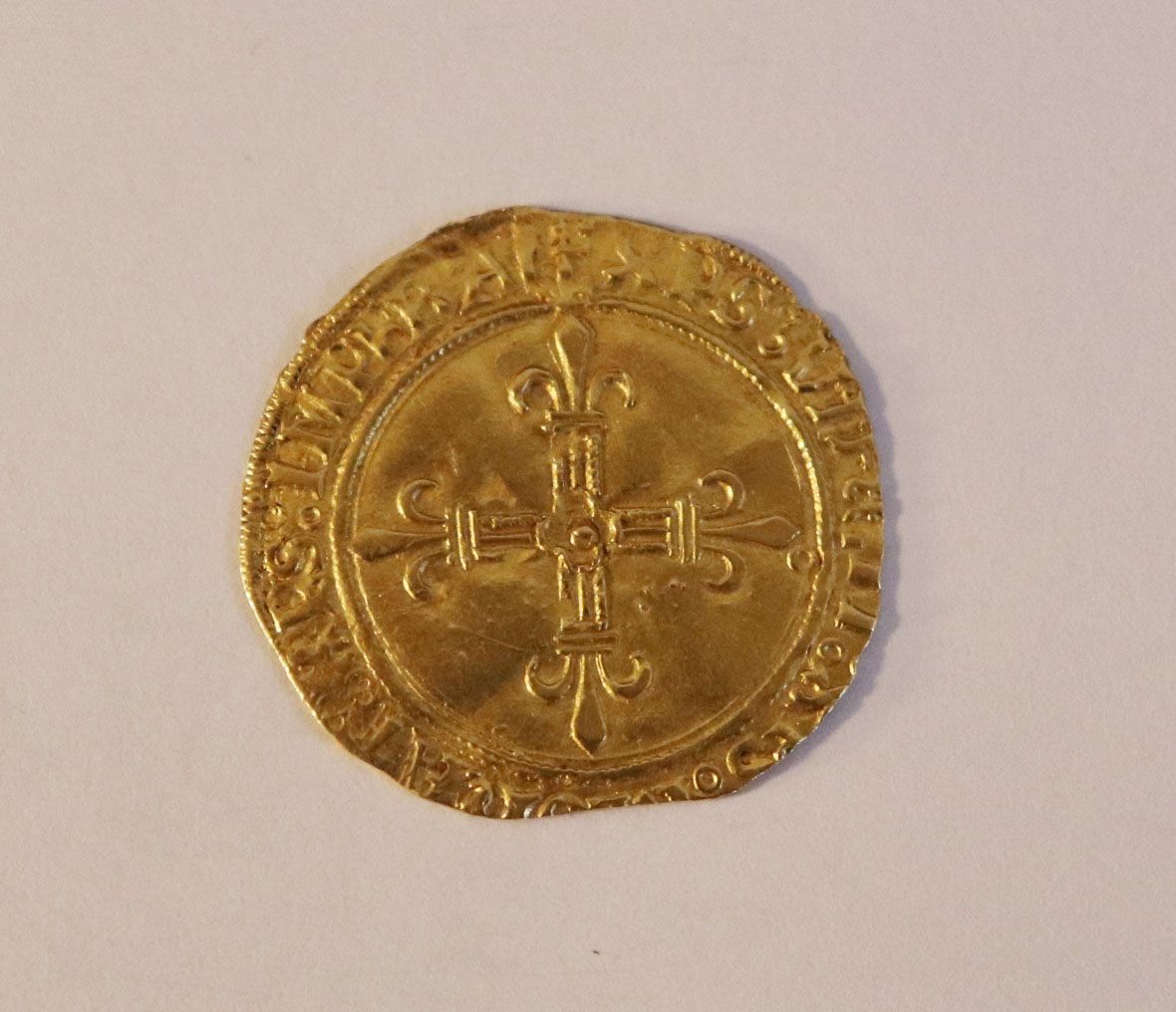 Null Louis XII, écu d'or au soleil, point 8e = Poitiers. Dy.647

Poids: 3,5 g