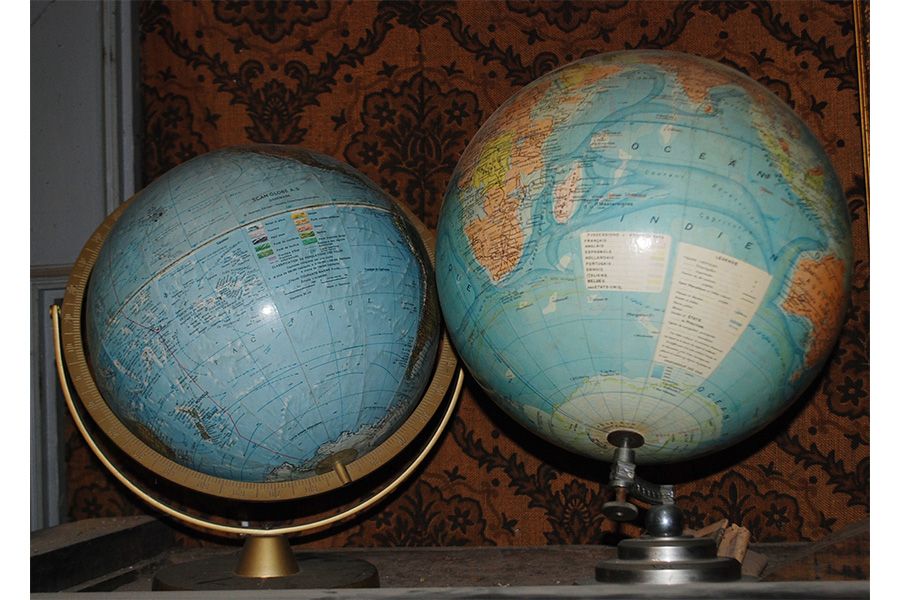 Null Two terrestrial globes.

20th century.