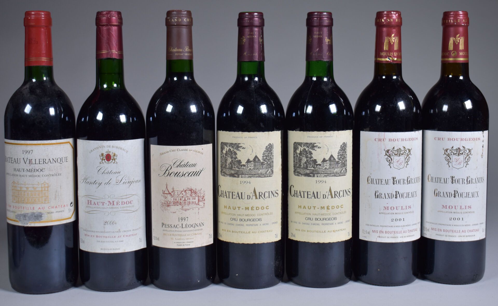 Null Set von 7 Flaschen bestehend aus :
- 2 Flaschen, Haut-Médoc, Château d'Arci&hellip;