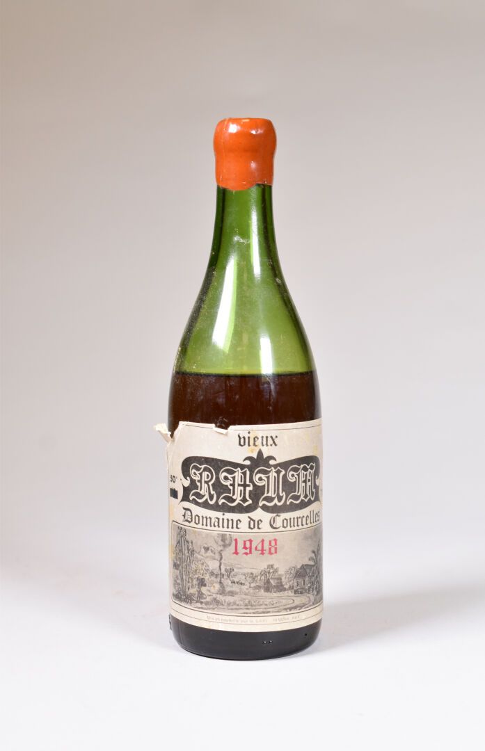 Null 1 bouteille, Vieux Rhum, Domaine de Courcelles, 1948. 50°. 10 cm (niveau ba&hellip;