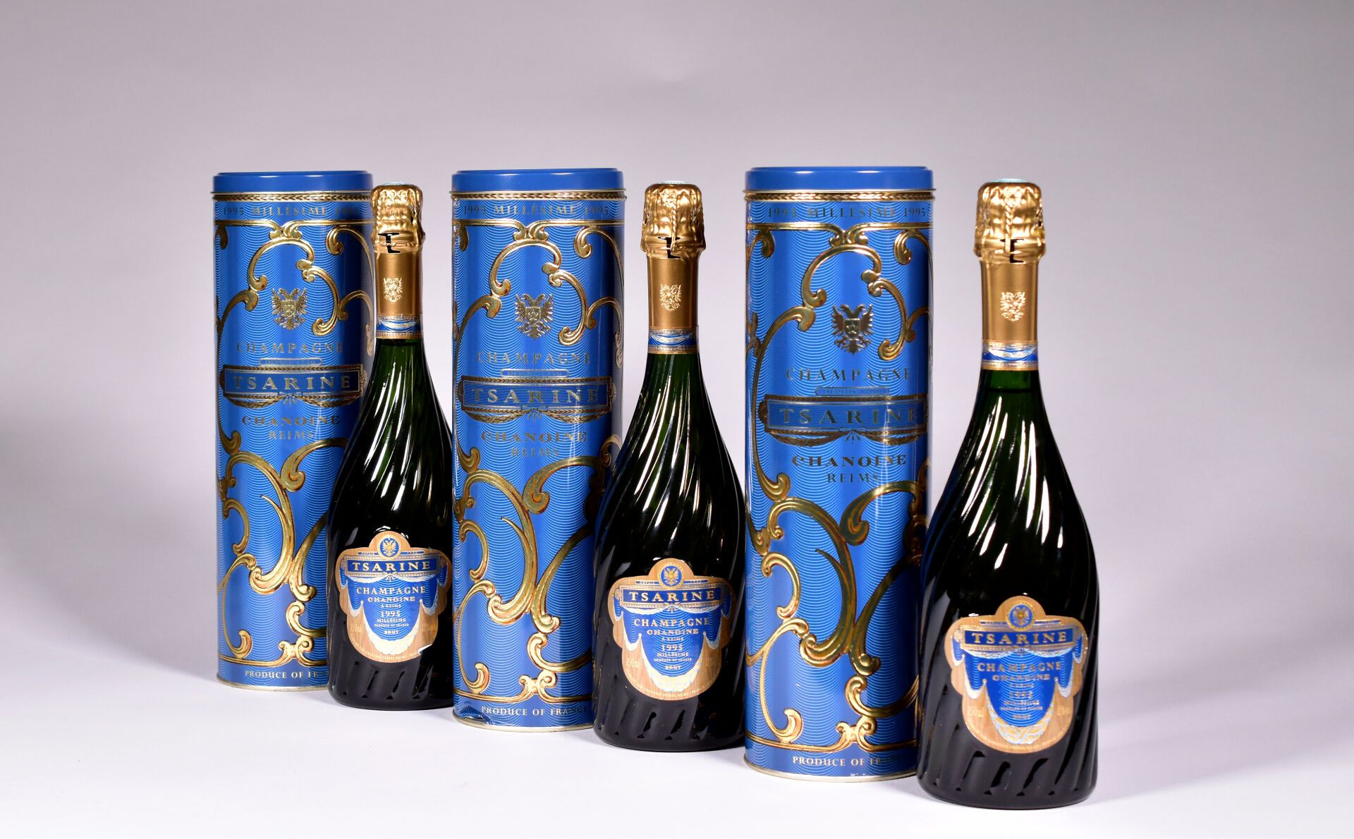 Null 3 bouteilles, Champagne, Chanoine, Tsarine, Brut, Millésime 1995. En étuis.