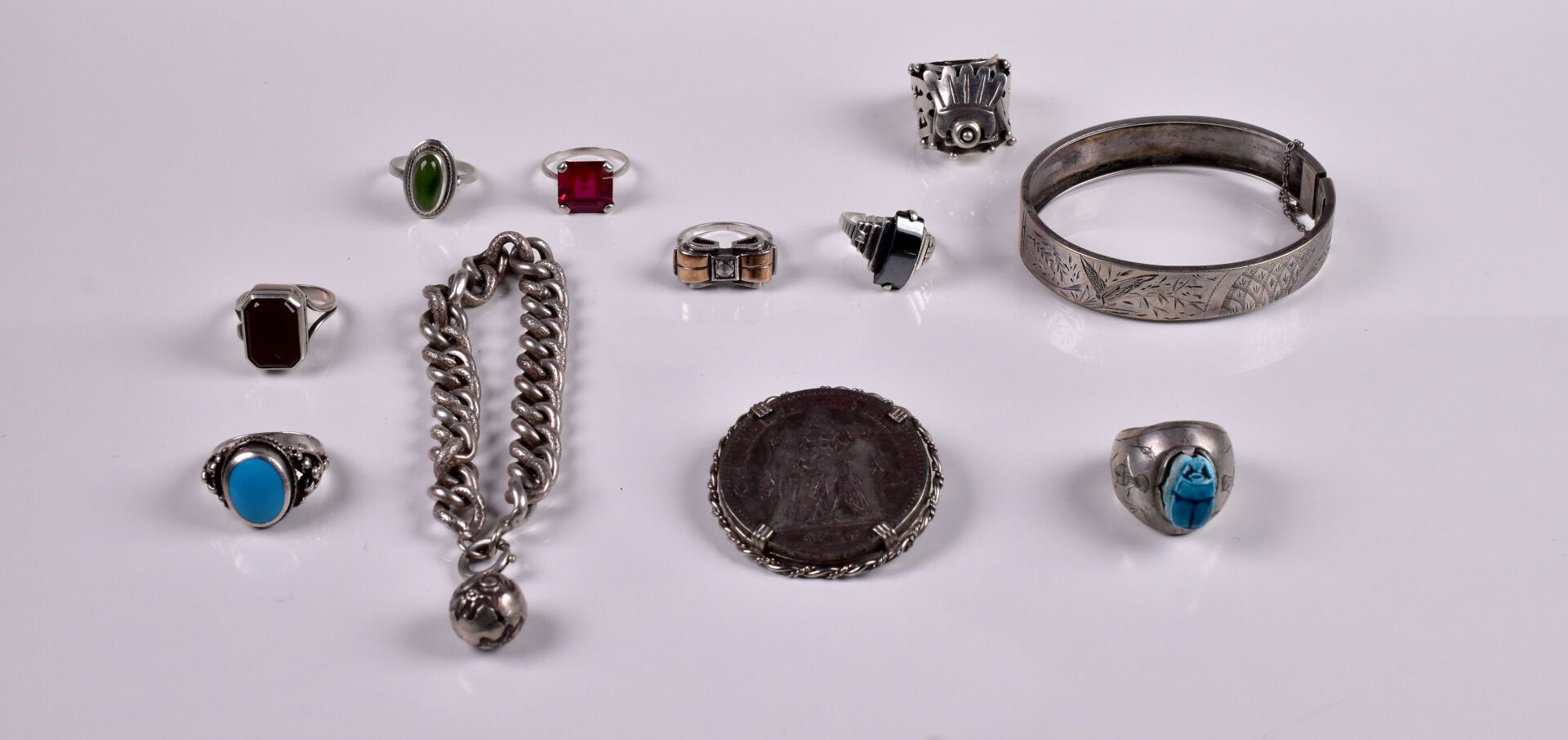 Null Ensemble de bijoux en argent 925/1000e comprenant deux bracelets, une broch&hellip;