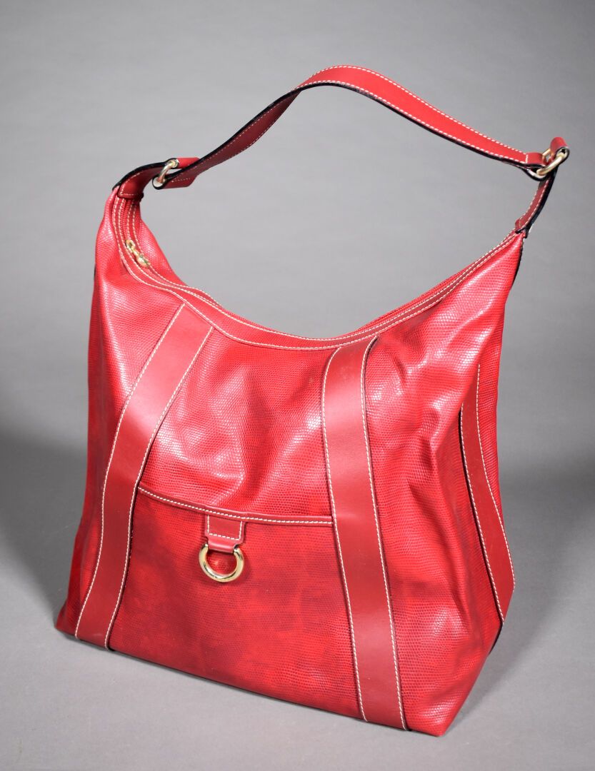 Null LANCEL. Supple shoulder bag in red leather and lizard-style leather. Height&hellip;