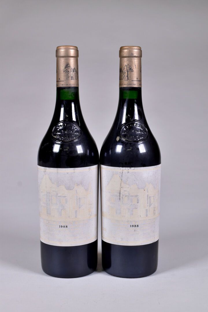 Null 2 bouteilles, Pessac-Léognan, Château Haut-Brion, 1er Grand Cru Classé, 198&hellip;