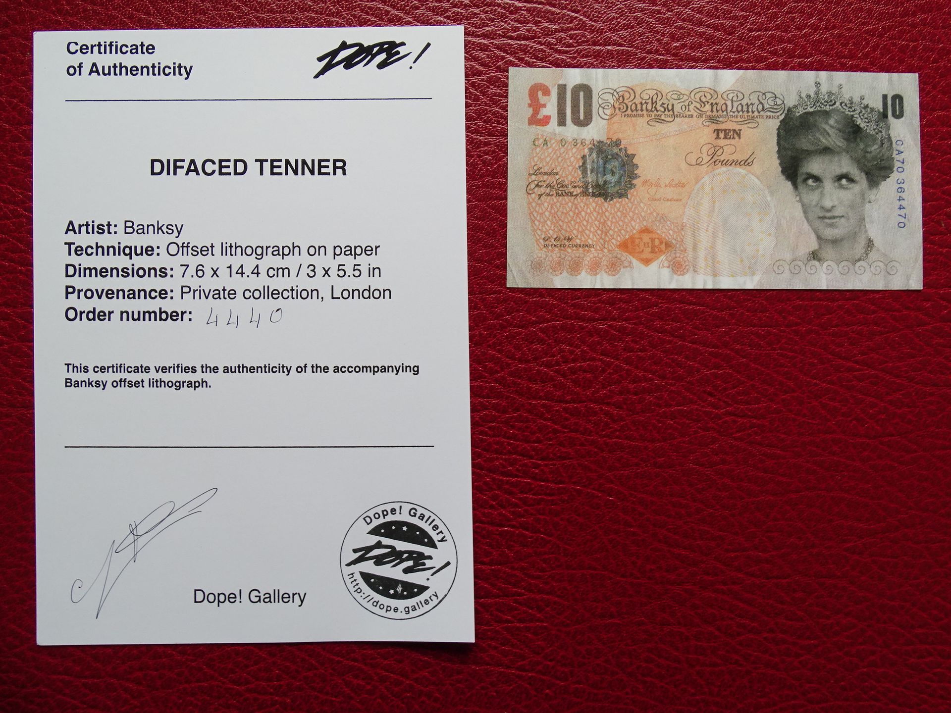 Null BANKSY Di-Faced Tenner w/ signed Letter of Authenticity

100% Authentic



&hellip;