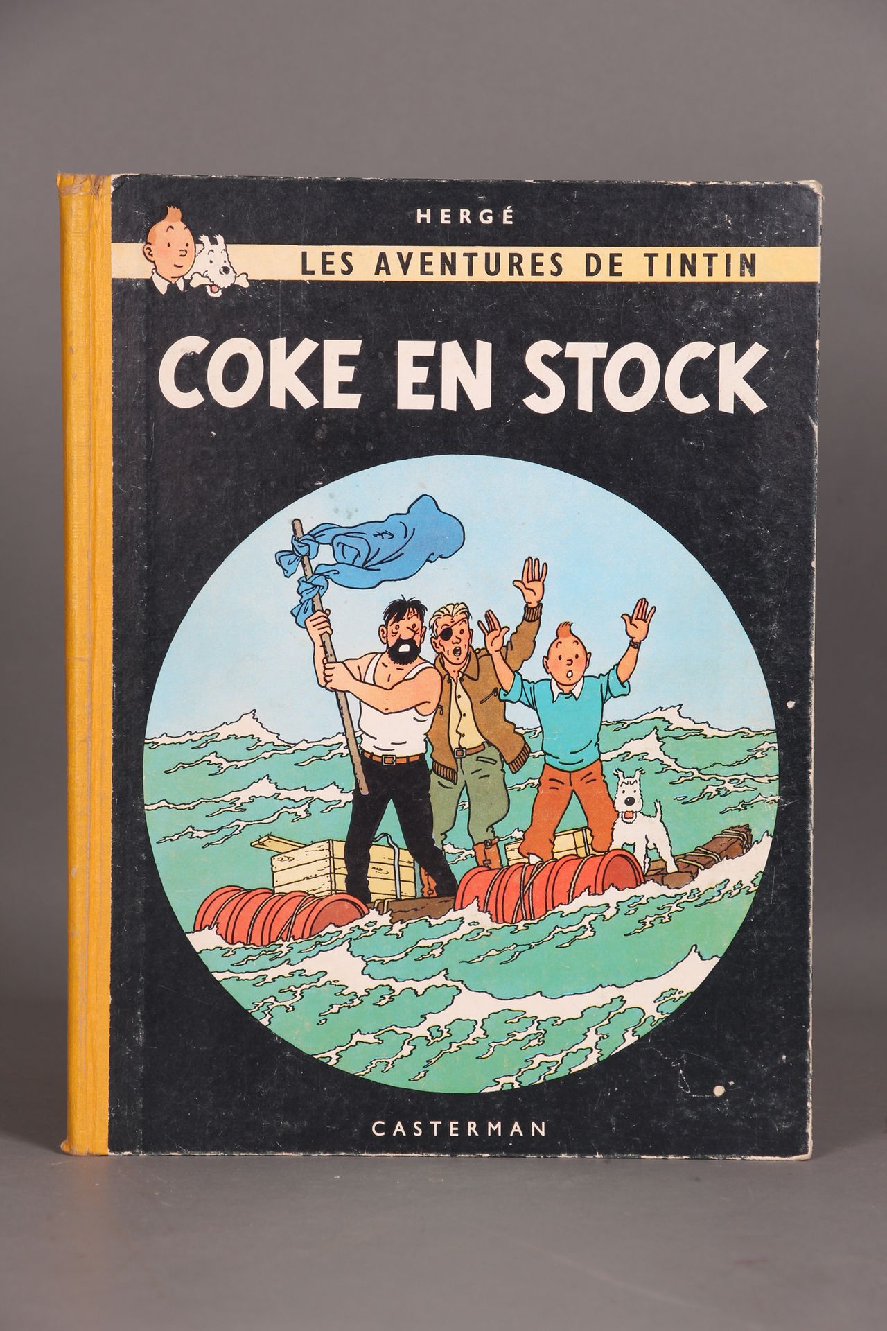 [TINTIN]. HERGÉ. "可乐与库存》，Casterman，1958 年。比利时初版。黄色书脊，第 2 版 B25。精装本有磨擦，尤其是四角和书头，书&hellip;
