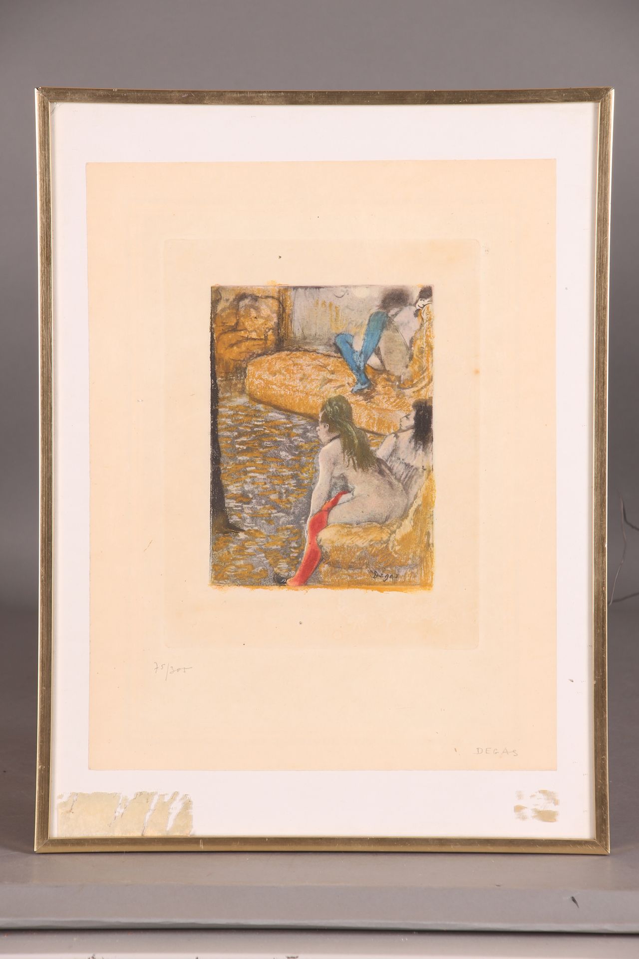 Edgar DEGAS. "Le salon jaune "彩色蚀刻版画，16.5 x 12。版上有签名，下方有铅笔签名和对齐（75/305）。选自莫泊桑（Gu&hellip;