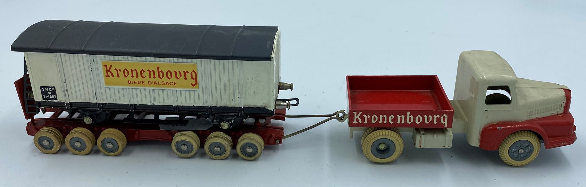 JRD ǞǞǞ

Kronembourg的Unic拖拉机拖车

状况良好