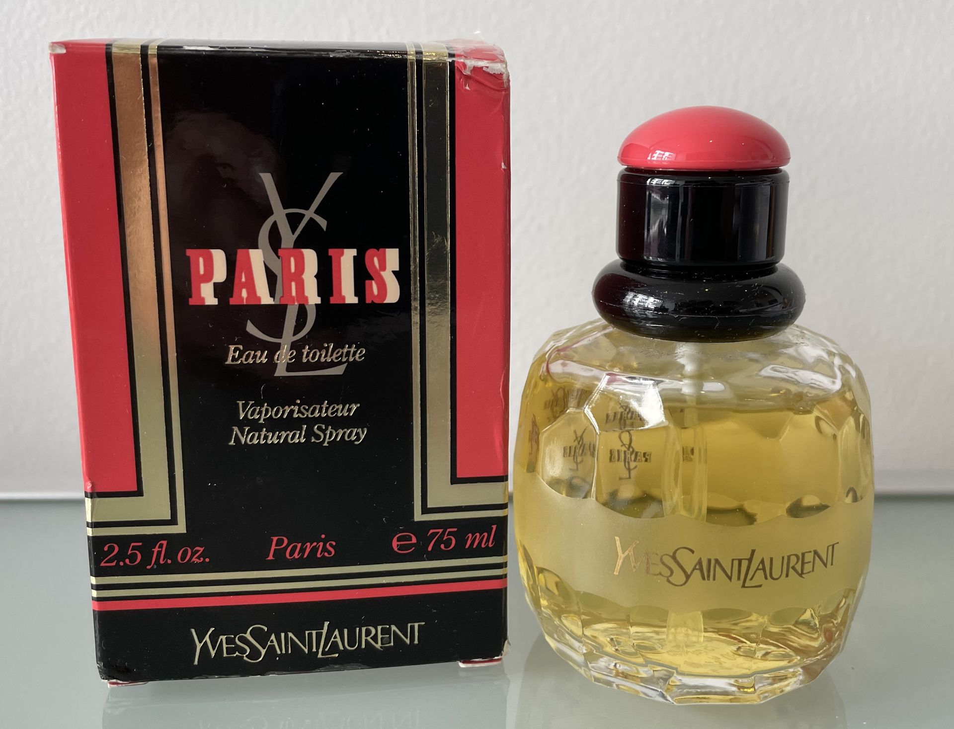 Null YVES SAINT LAURENT "巴黎



淡香水喷雾瓶，75毫升。有标题的盒子。