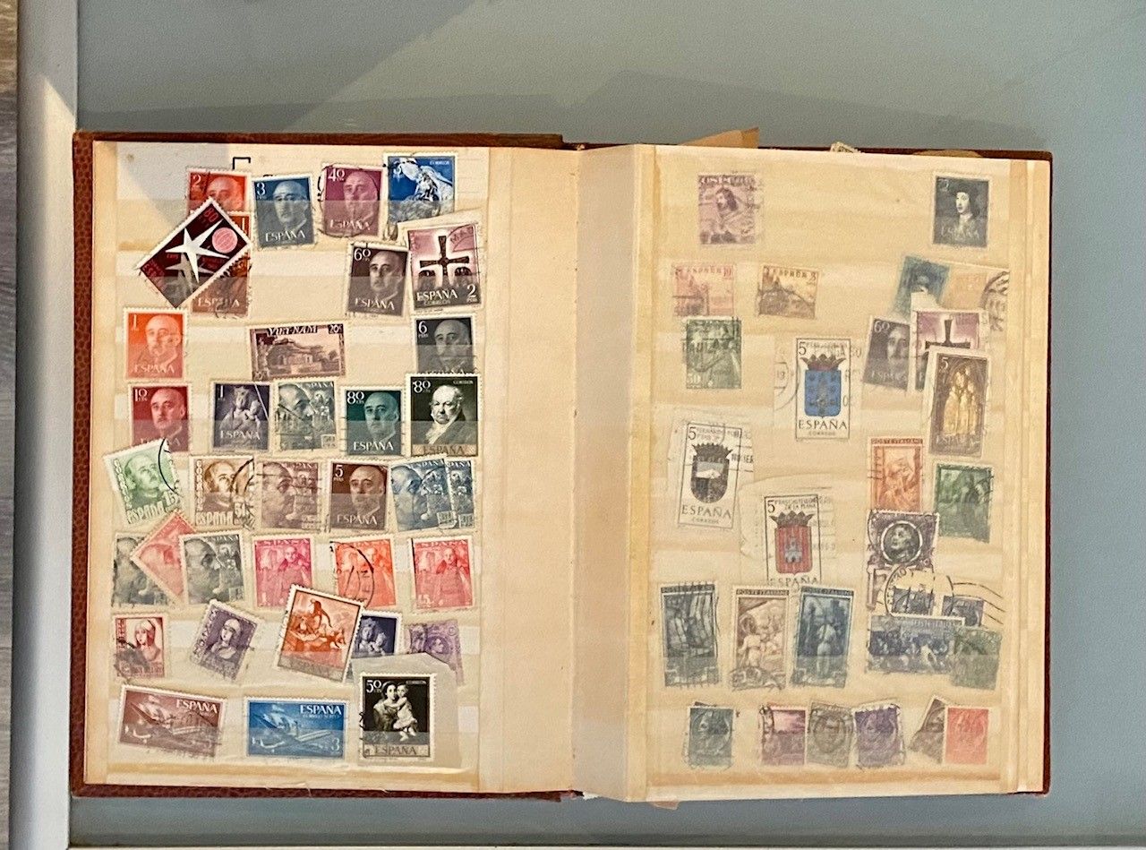 TIMBRES 法国欧洲新邮票和旧邮票、大宗邮票、信件和杂项邮票的盒子