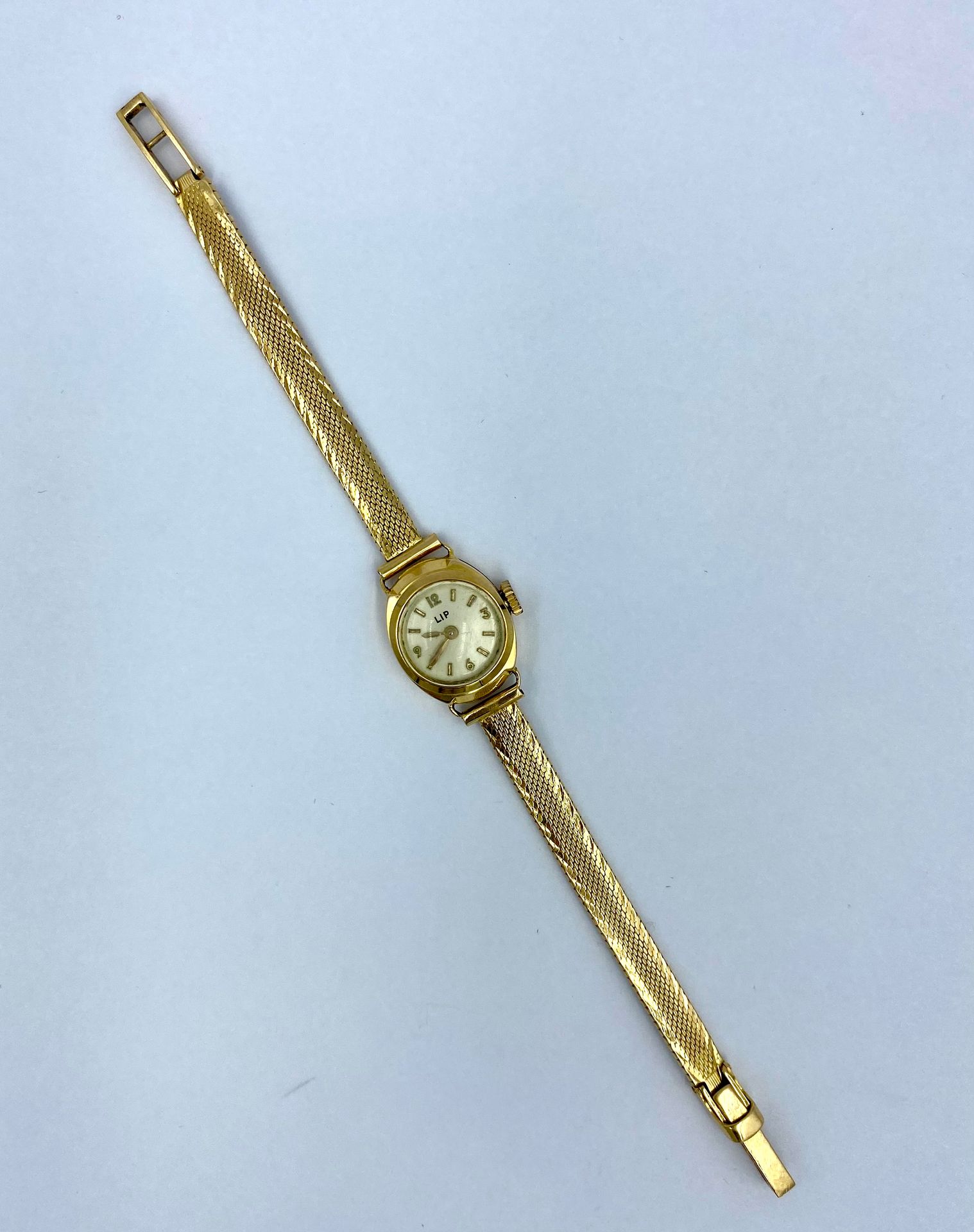 MONTRE BRACELET LIP

Damen-Armbanduhr in 18 Karat Gelbgold 

Bruttogewicht: 17,2&hellip;