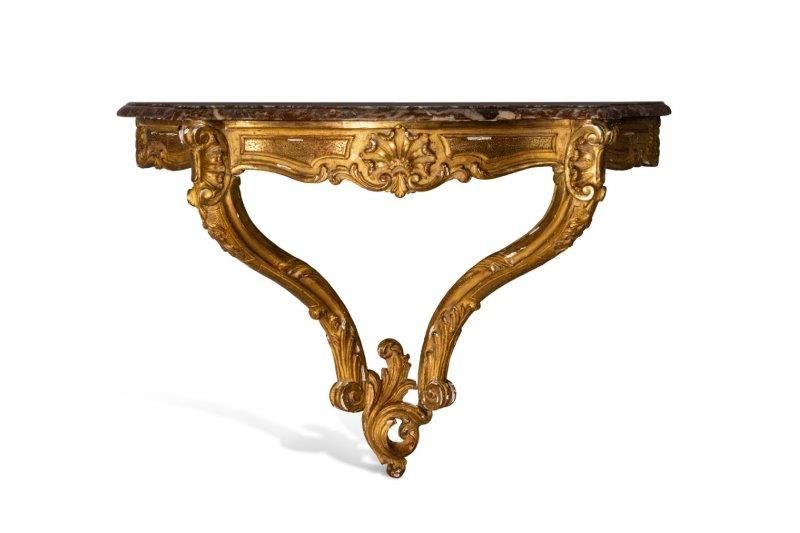 CONSOLE DESSERTE en bois doré mouluré et sculpté 镀金的模制和雕刻的木制甜品柜
大理石桌面
路易十五风格
(事故&hellip;