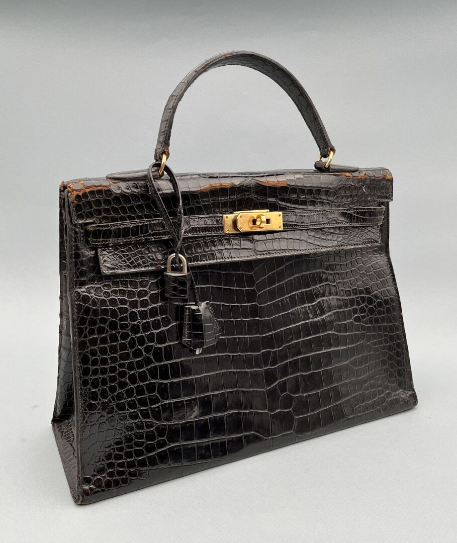 Null HERMES Paris 
Tasche Kelly 35 aus schwarzem Krokodilleder, Verschlüsse und &hellip;
