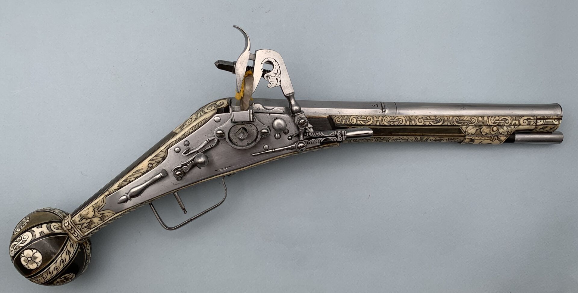 Null Außergewöhnliche deutsche Radschlosspistole im Kaliber 36 Pfund (13 mm), la&hellip;
