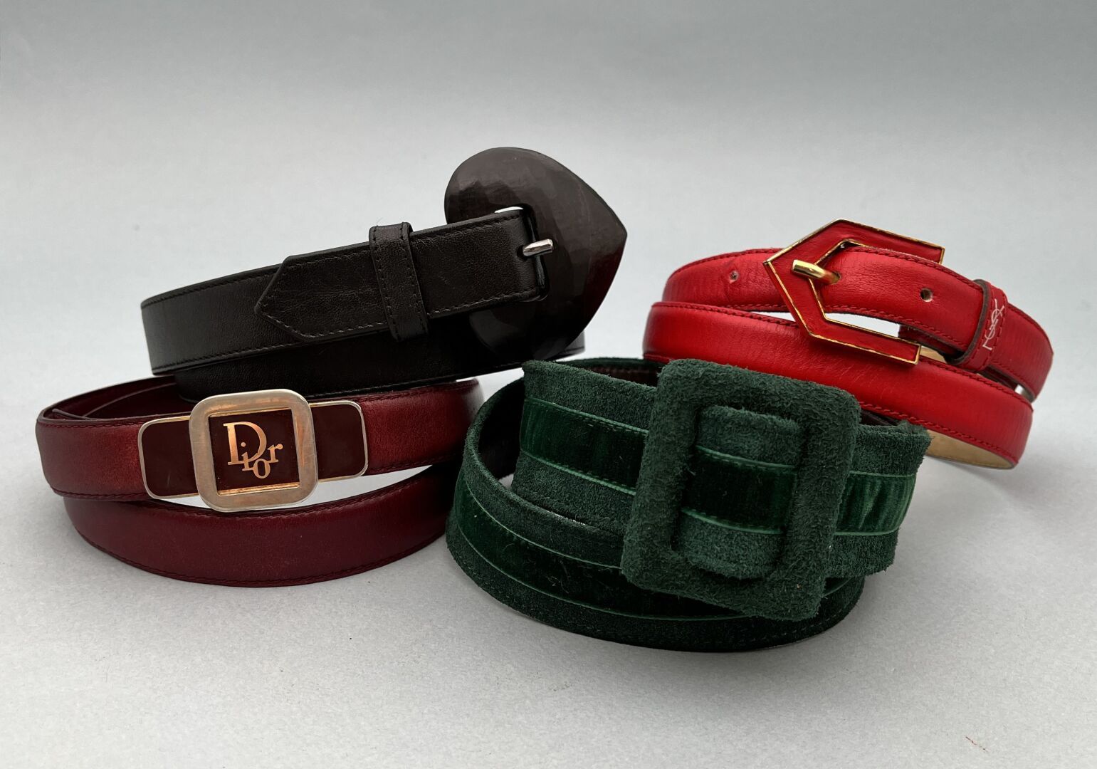 Null YVES SAINT LAURENT - Paris
Three leather and velvet belts
A Dior belt is at&hellip;