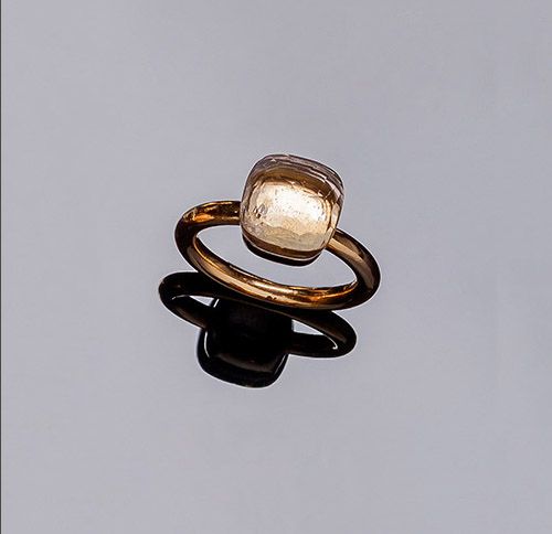Null Pomellato "纯金戒指，镶嵌方形刻面水晶石。戒指尺寸：14.7,5