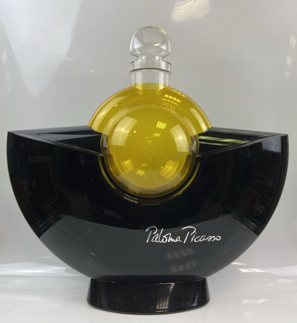 Null PALOMA PICASSO
Attrappe einer Werbeflasche
Höhe: 59 cm
(Fehlende Kappe, im &hellip;