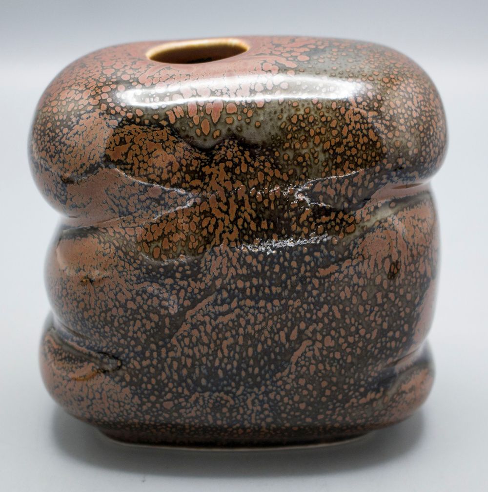 Karin Wittmann, Studio Vase / A Studio vase, 20. Jh. Material: Porzellan, mit tr&hellip;