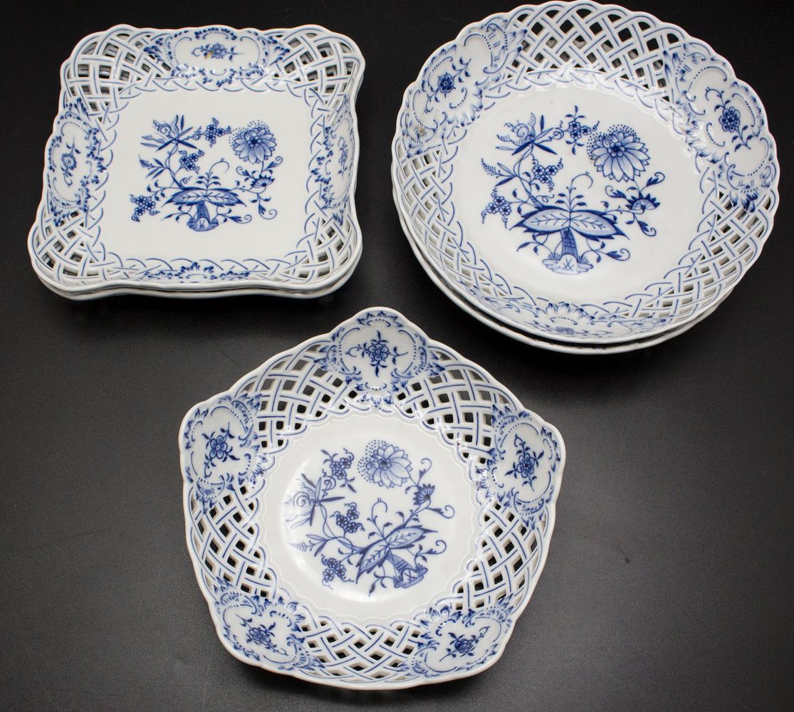 5 Zwiebelmuster Korbschalen / A set of 5 Onion pattern basket bowls, Meissen, Mi&hellip;