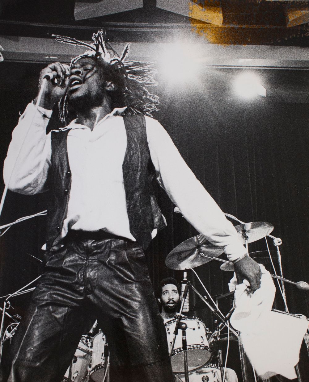 Konzertfoto Dennis Brown (1957-1999) / A concert photograph of Dennis Brown 技术: &hellip;