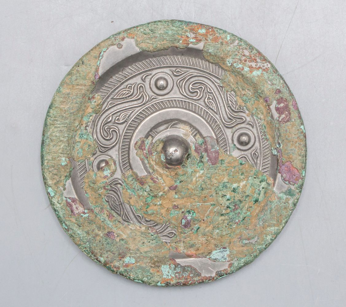 Spiegel / A bronze mirror, China, wohl Han-Dynastie (206 v.Chr.- 220 n.Chr.) Mat&hellip;