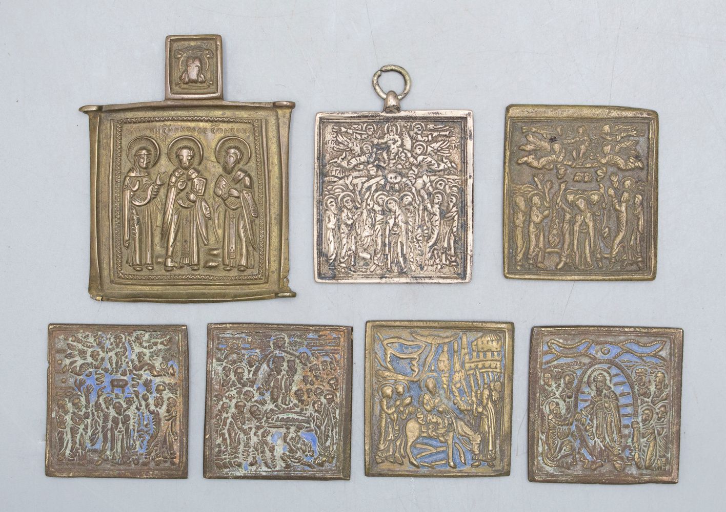 Konvolut Anhänger- und Reiseikonen / A collection of 7 pendants and travel icons&hellip;