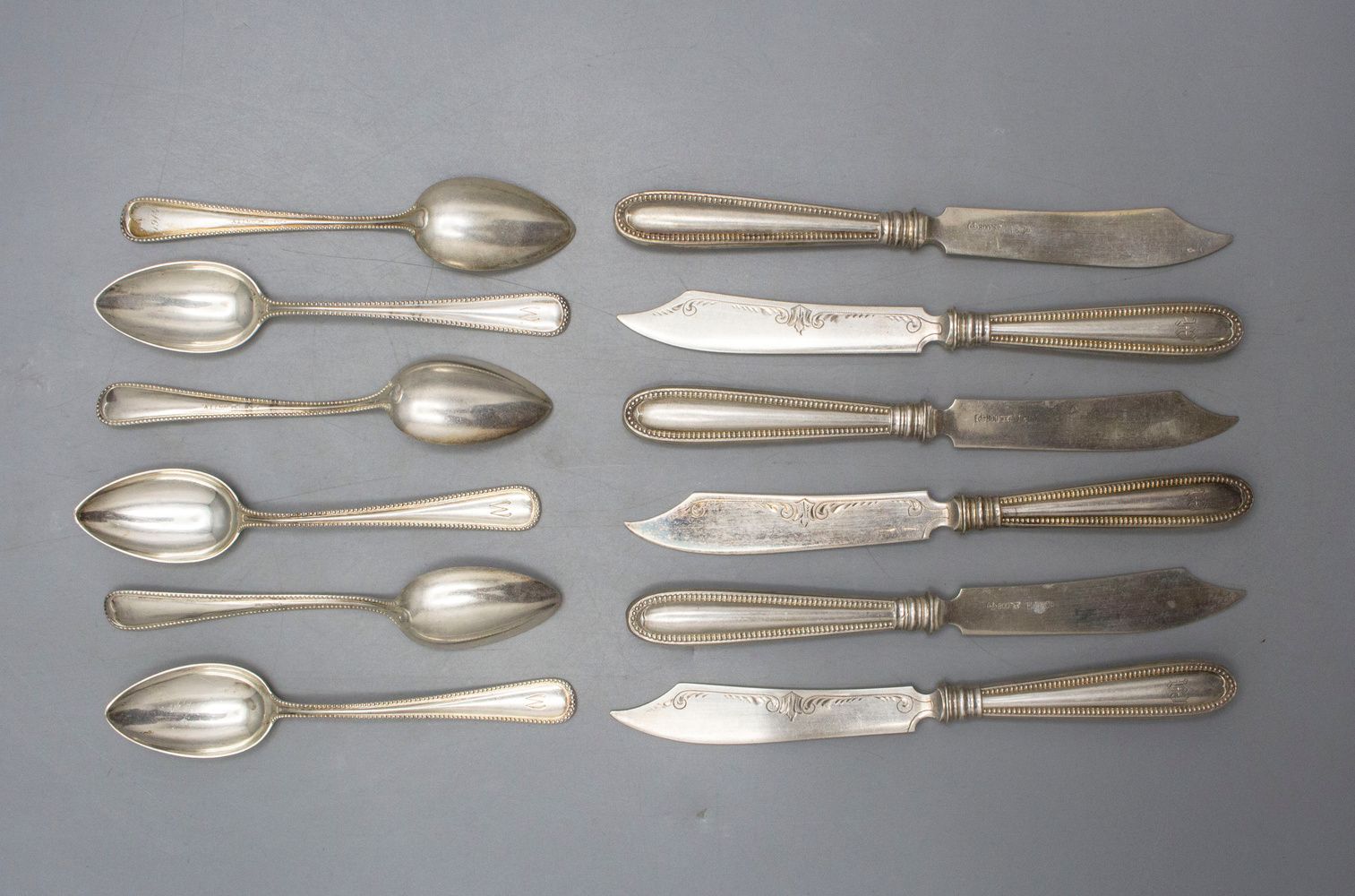 6 Teelöffel und 6 Käsemesser / 6 silver tea spoons and 6 cheese knives , A.C. Fr&hellip;