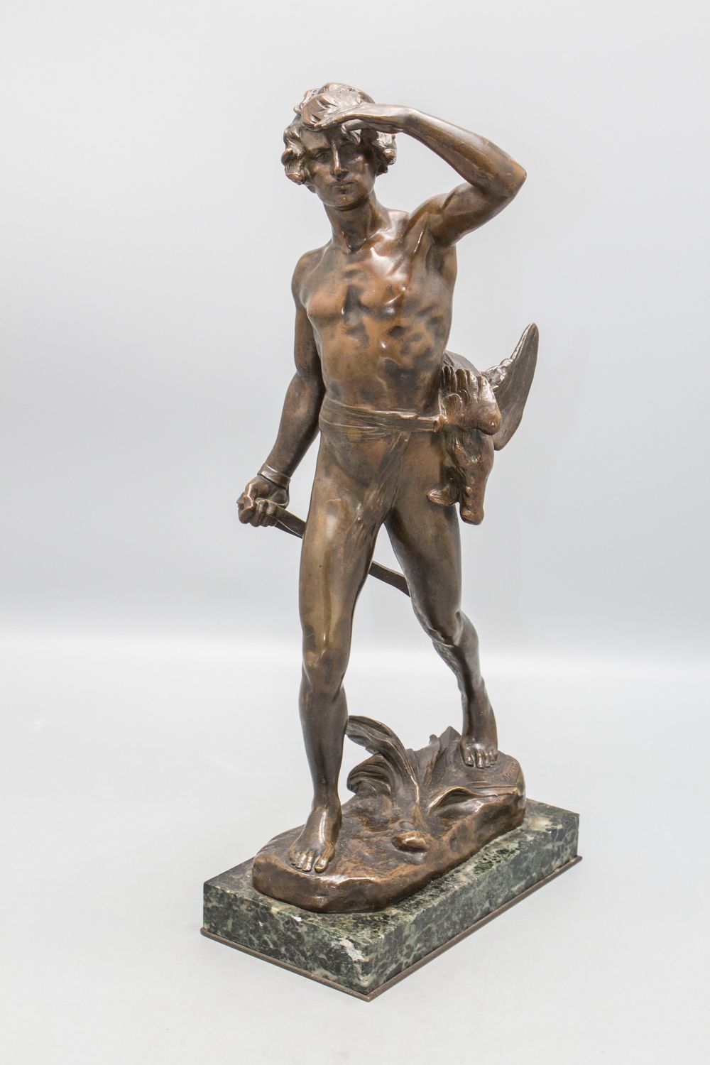 'Der Vogeljäger' / The bird hunter, Frankreich, um 1860 Matériau : bronze à pati&hellip;
