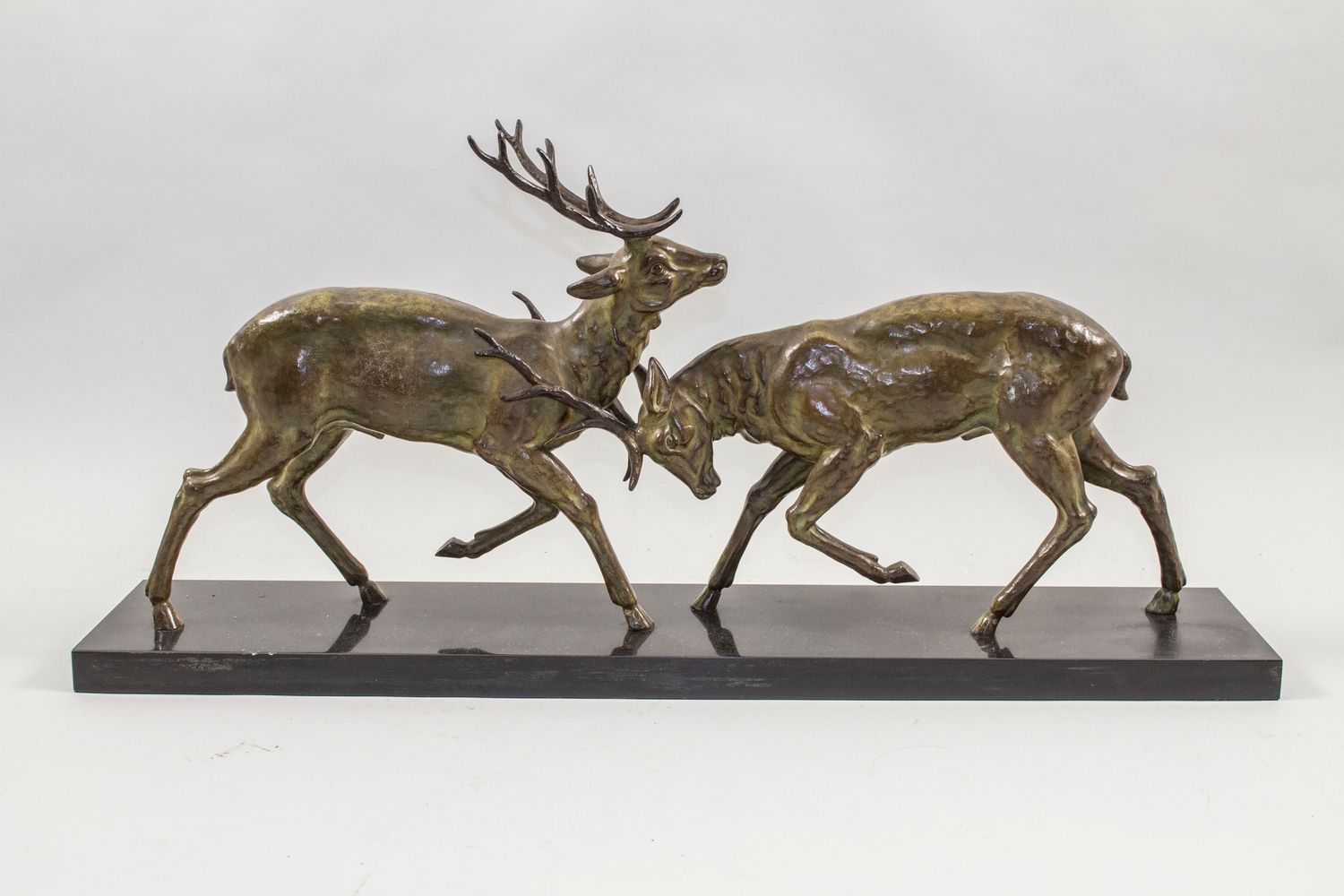 Kämpfende Hirsche / Fighting deers, Frankreich, um 1930 Matériau : bronze, patin&hellip;