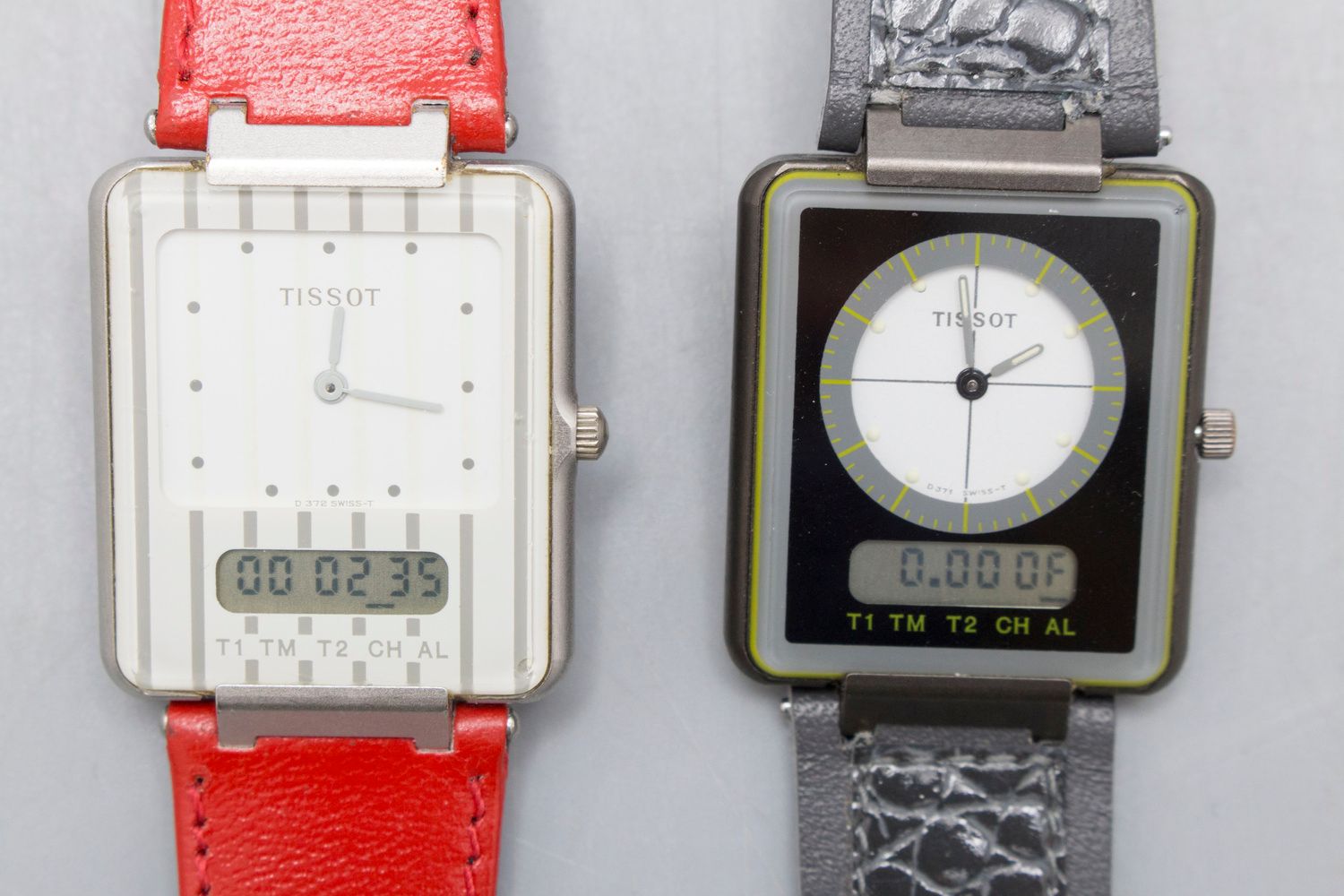 2 Armbanduhren / 2 wristwatches, 'Tissot Two-Timer, Schweiz/Swiss, um 1980 Fabri&hellip;