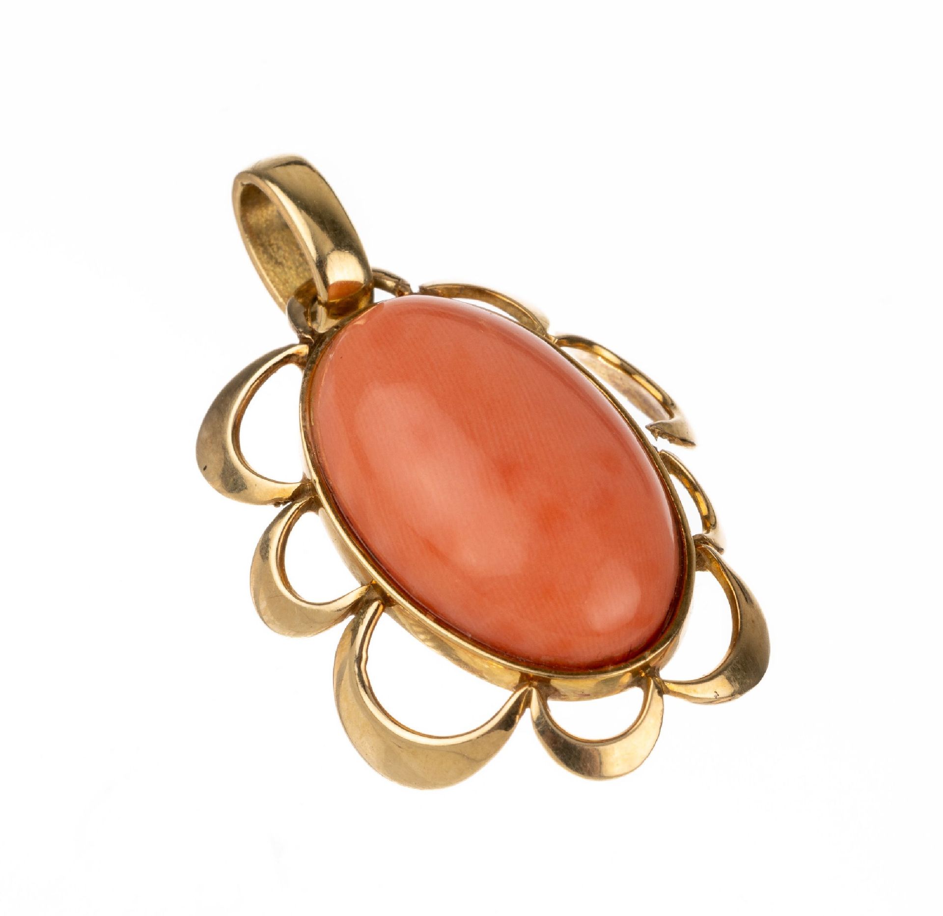 Null 14 kt or pendentif corail, GG 585/000, gr. Ovale cabochon corail, rose tend&hellip;