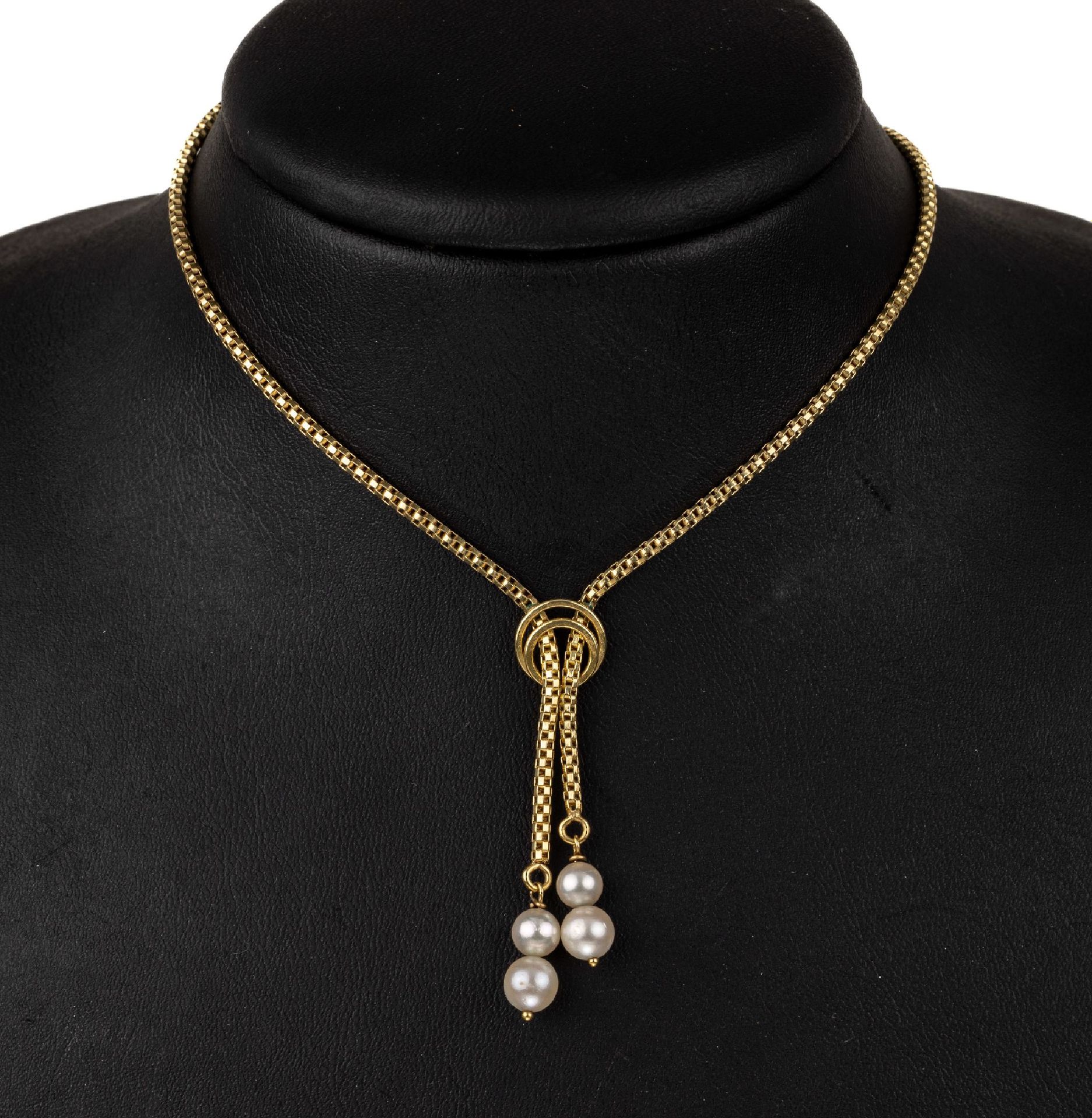 Null Collar de perlas cultivadas de oro de 14 kt, GG 585/000, parte central con &hellip;