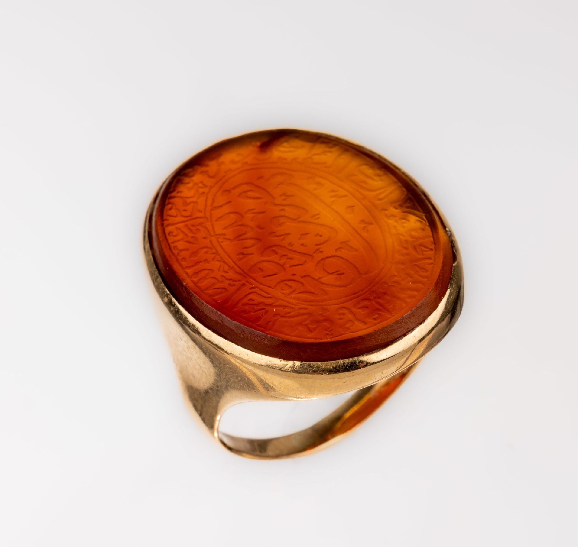 Null 14 kt Gold Karneol-Ring, GG 585/000, ovalerRingkopf, Karneol-Platte mit ara&hellip;