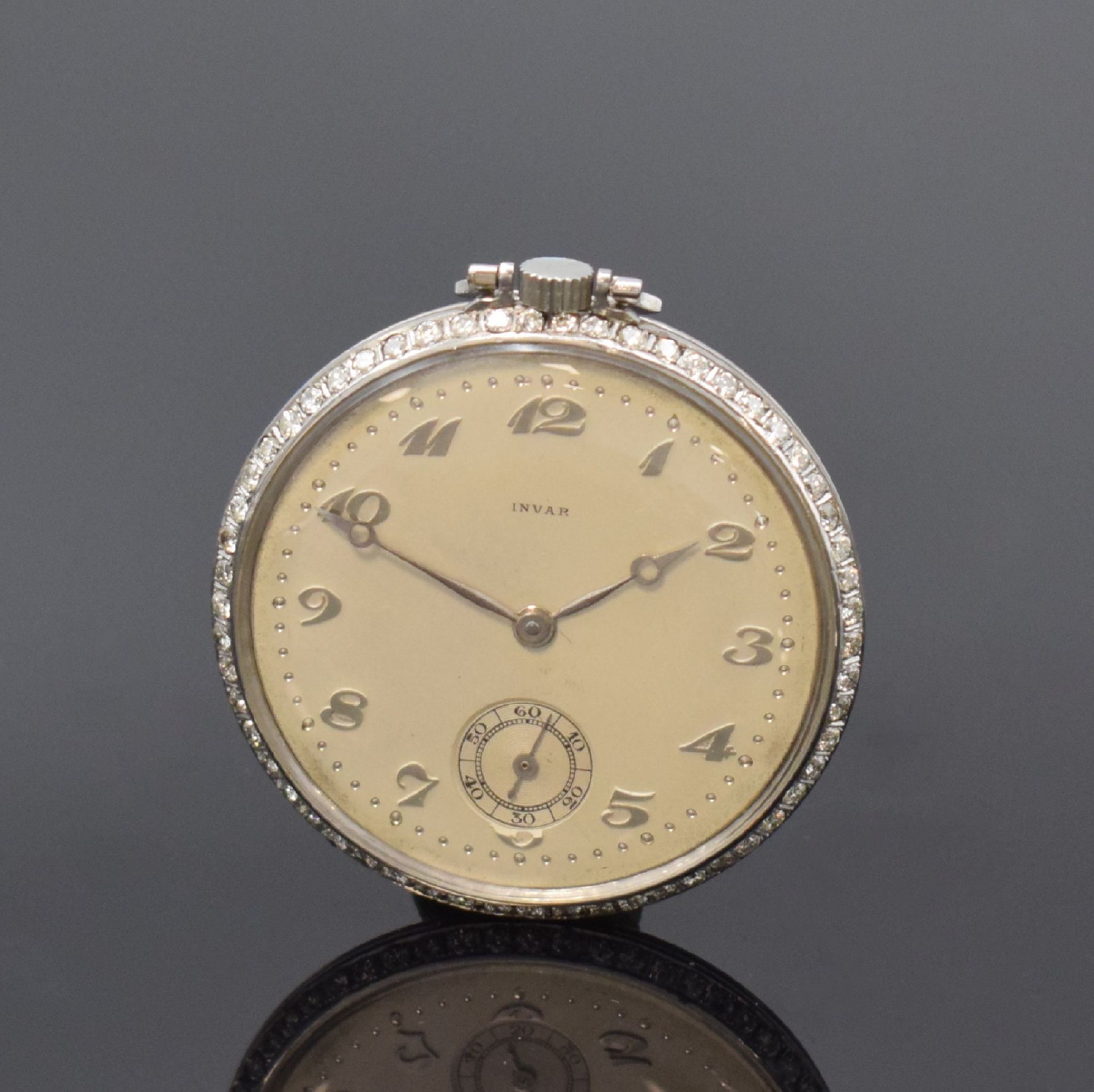 Null INVAR Montre-queue en platine sertie de diamants, Suisse, vers 1920, 2 pièc&hellip;