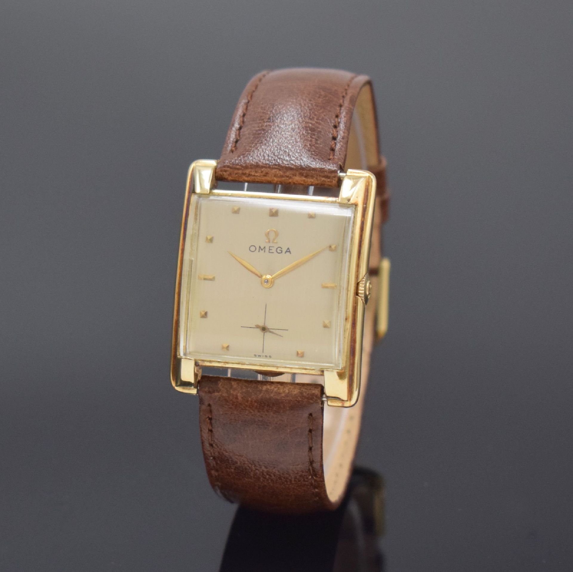 Null OMEGA rectangular 14k yellow gold wristwatch, Switzerland around 1947, manu&hellip;
