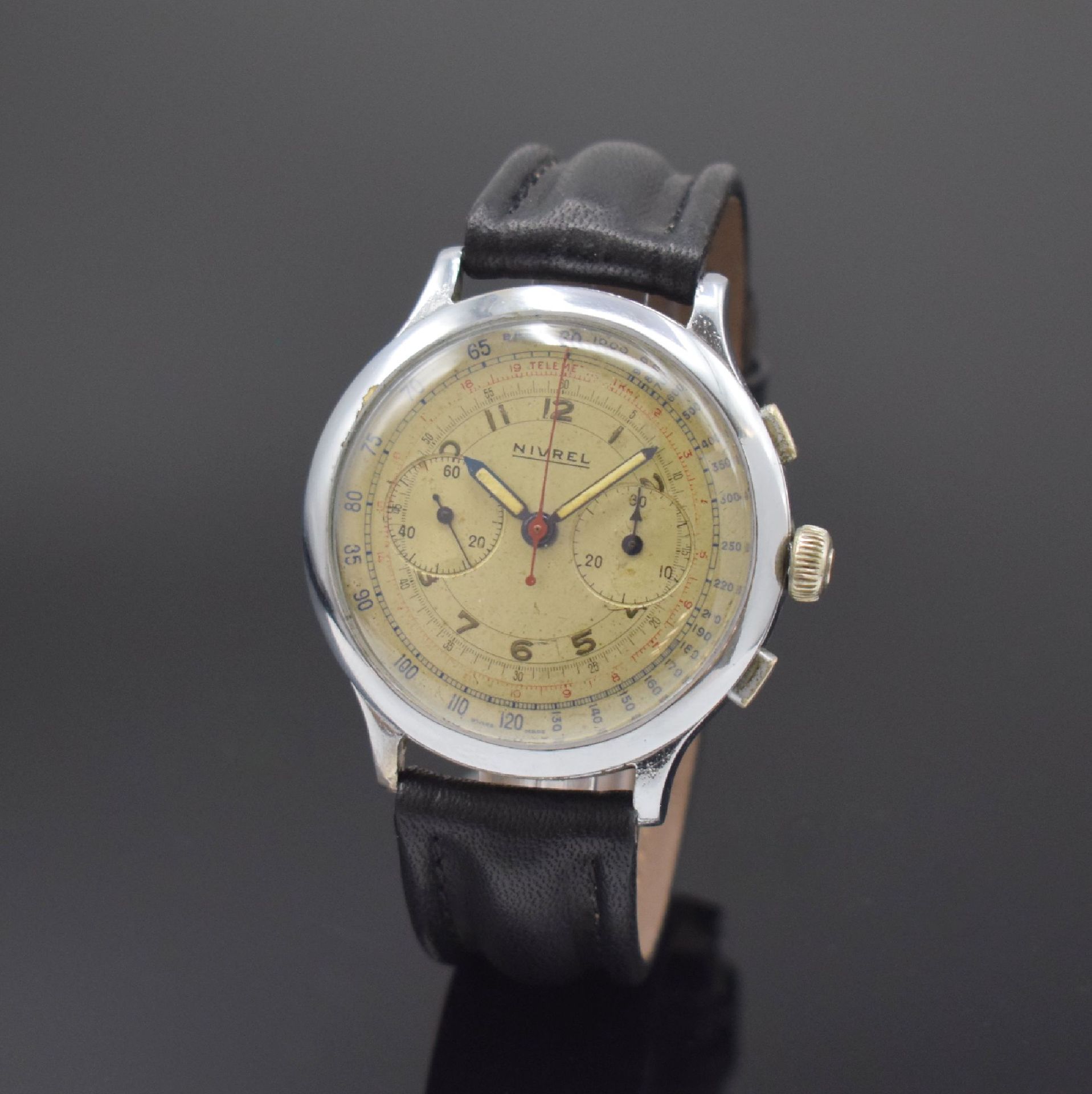 Null NIVREL rare grand chronographe-bracelet à 3 poussoirs, Suisse vers 1945, re&hellip;